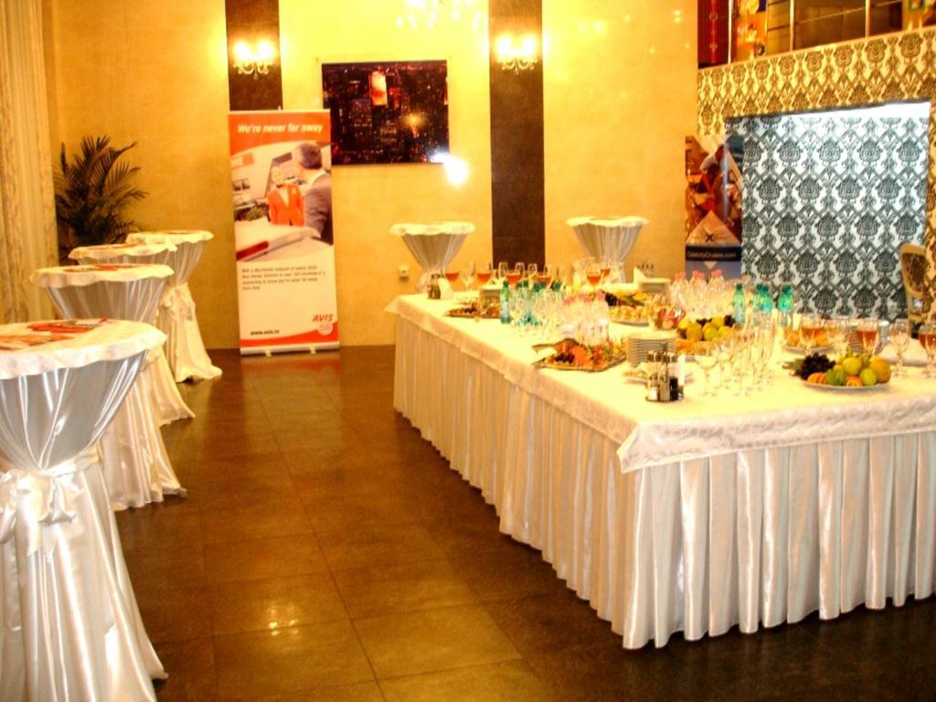Manhattan Hotel & Restaurant Chişinau Bekvämligheter bild